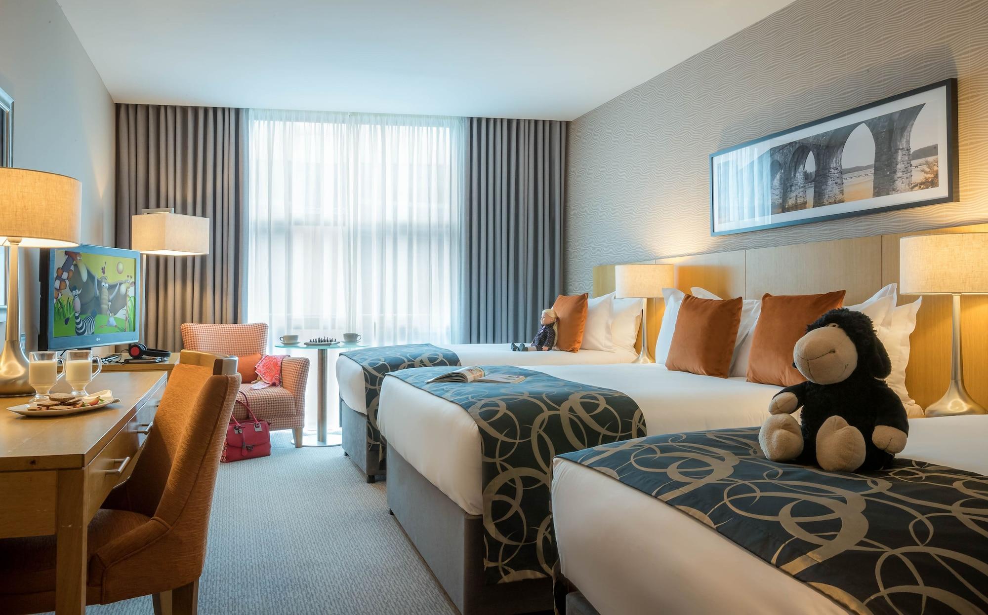 Clayton Hotel Леопардстаун Екстериор снимка