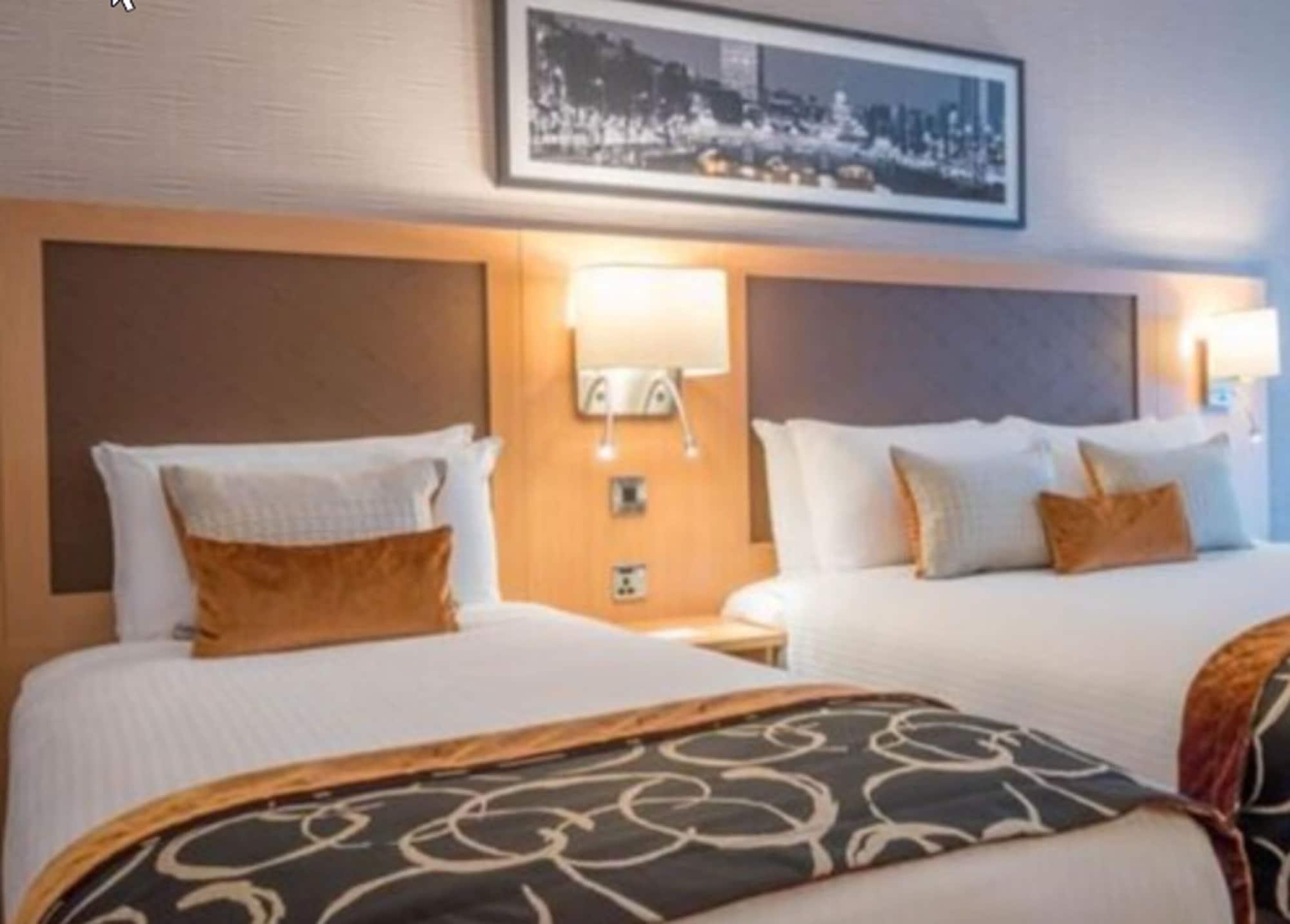 Clayton Hotel Леопардстаун Екстериор снимка