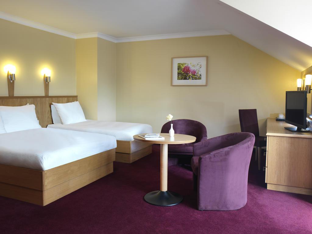 Clayton Hotel Леопардстаун Екстериор снимка