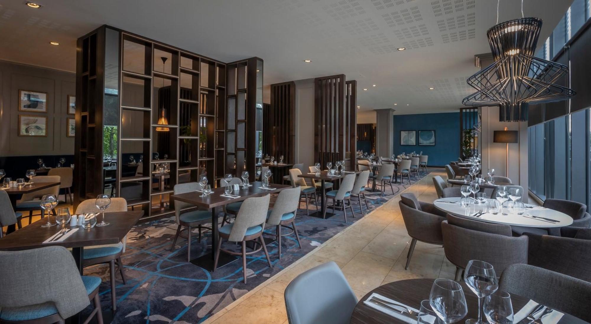 Clayton Hotel Леопардстаун Екстериор снимка