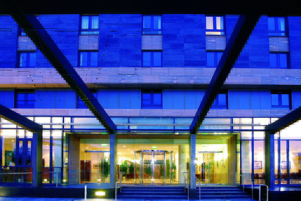 Clayton Hotel Леопардстаун Екстериор снимка