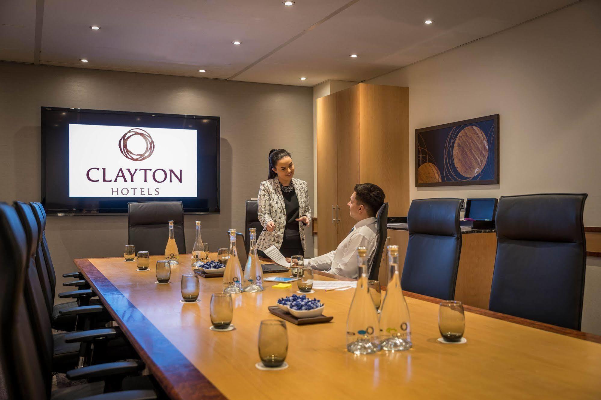 Clayton Hotel Леопардстаун Екстериор снимка