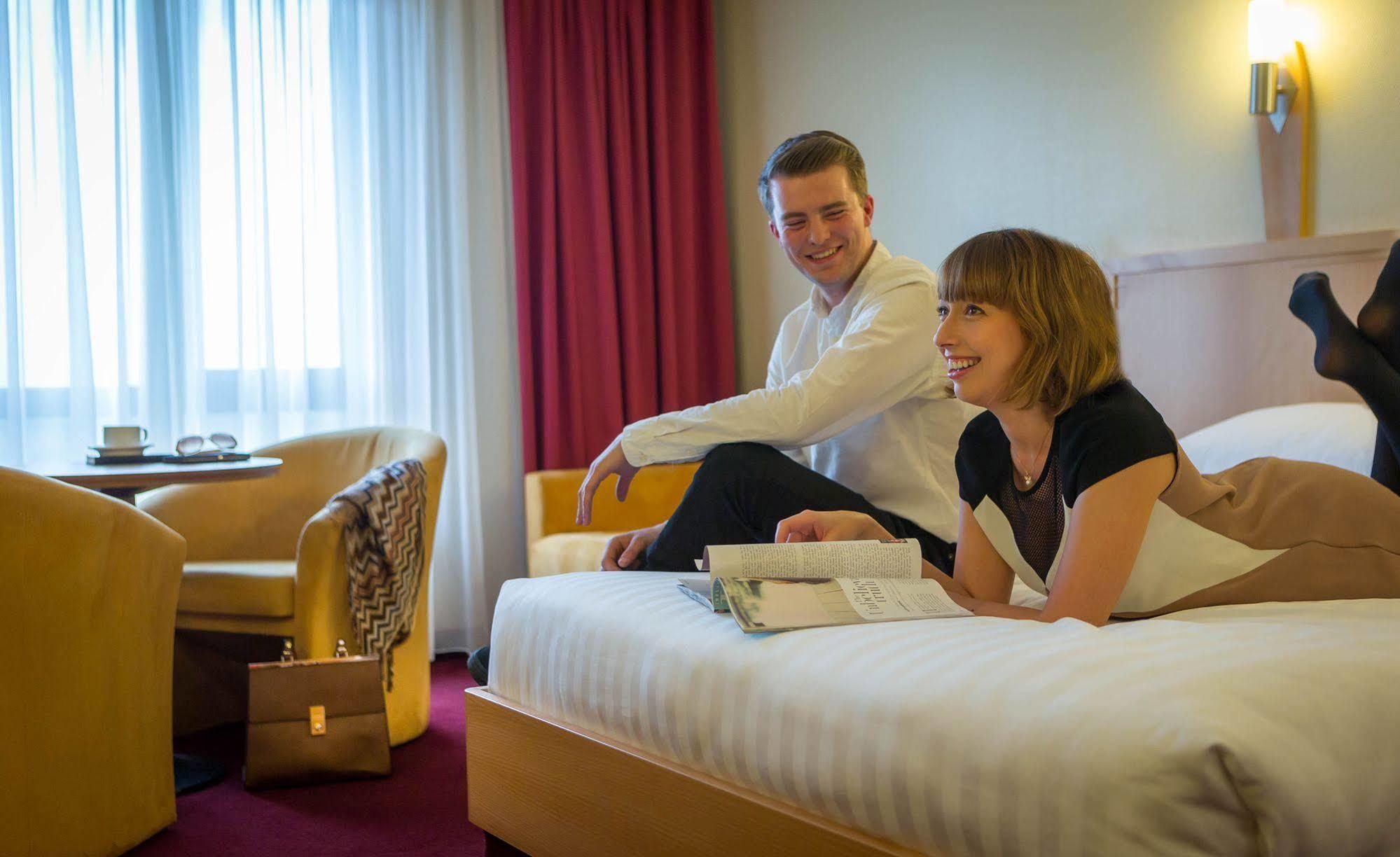 Clayton Hotel Леопардстаун Екстериор снимка